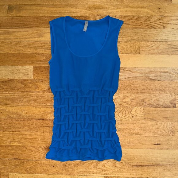 Last Tango Puckered Scoop Neck Seamless Top Size S/M - Picture 1 of 10